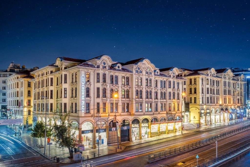 Crown plaza 